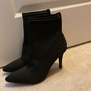 Never worn black heels